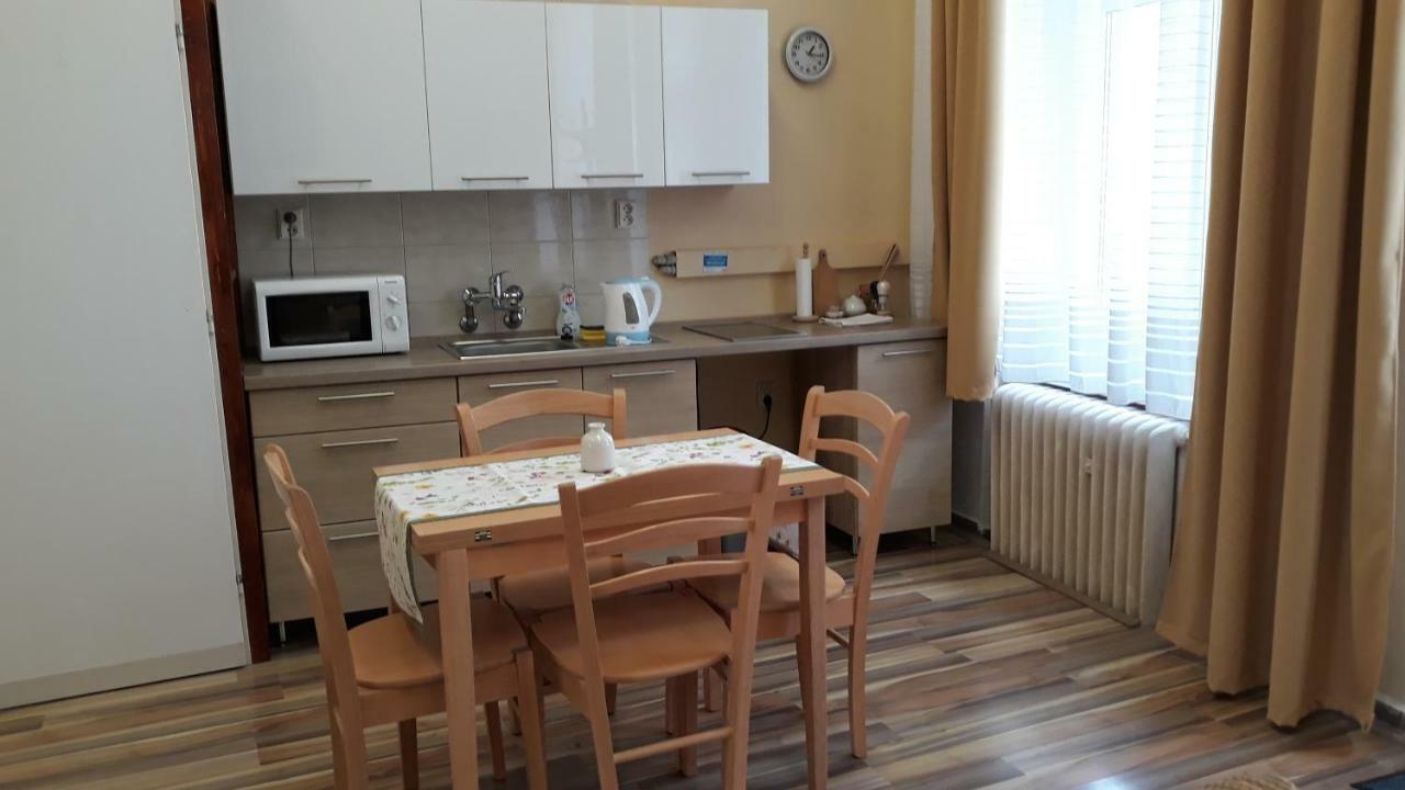 Apartment Corona Кошице Екстер'єр фото